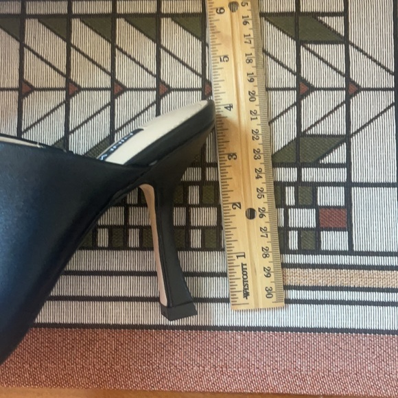 Nine West slip on heels - Picture 4 of 6